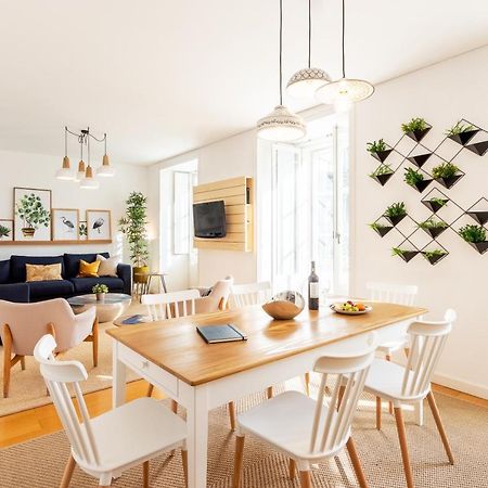 Апартаменты Joivy Chiado Self Check-In 2-Br Flat With Parking Лиссабон Экстерьер фото